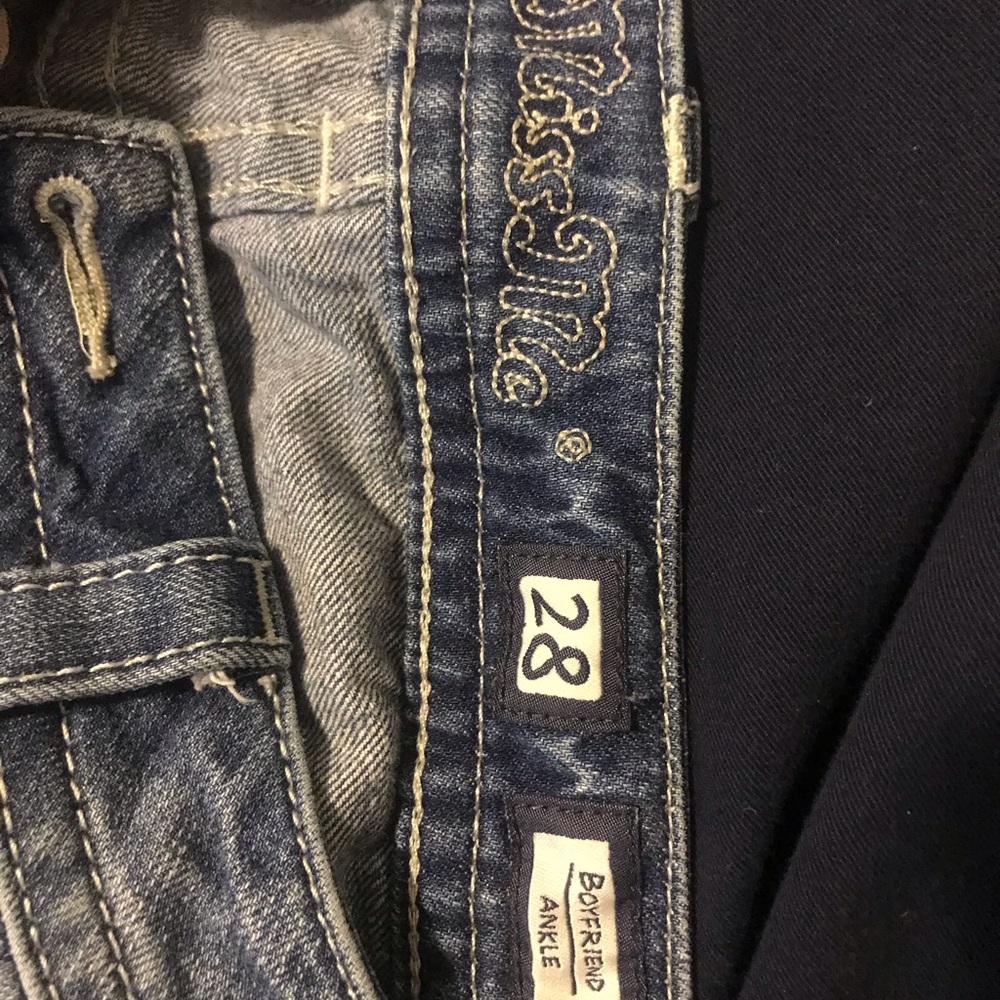 Size 28 Miss Me Boyfriend Cropped Jeans